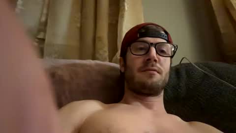 Snapshot of ricracks11 chatting on February 18, 2:05 am ricracks11 online show from February 18, 2:05 am