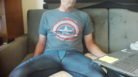 Snapshot of ridemehigh1 chatting on October 21, 7:03 pm ridemehigh1 online show from October 21, 7:03 pm