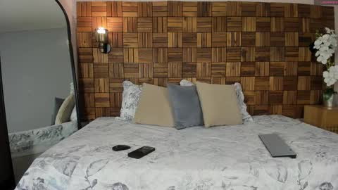 Sara online show from October 11, 10:14 am