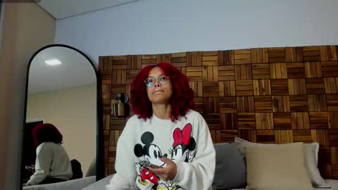 Sara online show from December 18, 9:59 am