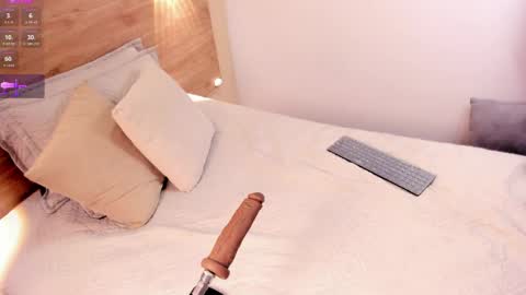 Sara online show from April 7, 10:05 am