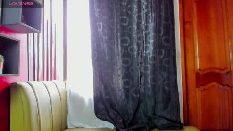 rihanna online show from December 18, 8:14 pm