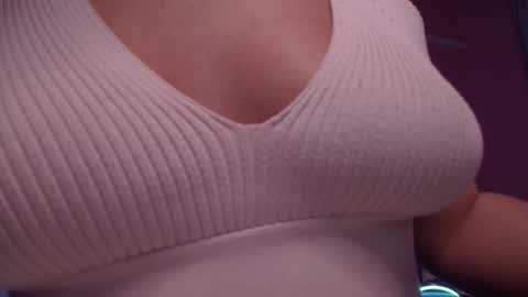 Snapshot of rikaraily chatting on December 20, 9:00 am Rika online show from December 20, 9:00 am