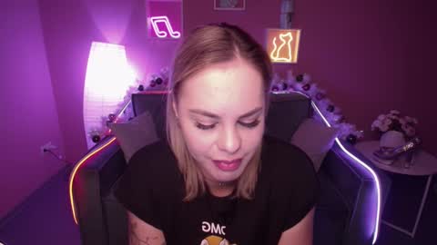 Snapshot of rikaraily chatting on January 7, 5:22 am Rika online show from January 7, 5:22 am