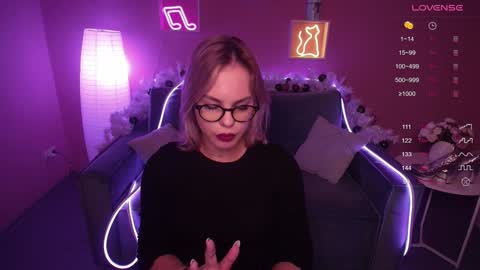 Snapshot of rikaraily chatting on January 17, 11:06 am Rika online show from January 17, 11:06 am