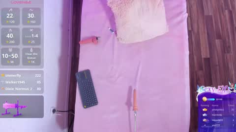 Snapshot of riley_reid_19 chatting on December 17, 6:35 am kamila online show from December 17, 6:35 am