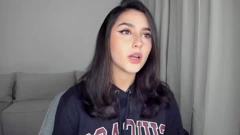 riley_tin online show from August 2, 9:13 pm