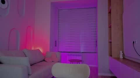 rileymee online show from October 10, 12:37 pm