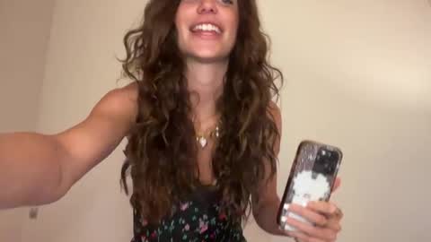 Riley online show from April 7, 12:11 am