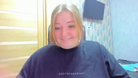 rina16 online show from December 4, 6:16 pm