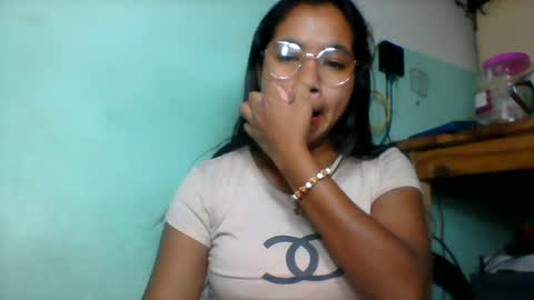 rinah856024 online show from June 12, 7:18 am