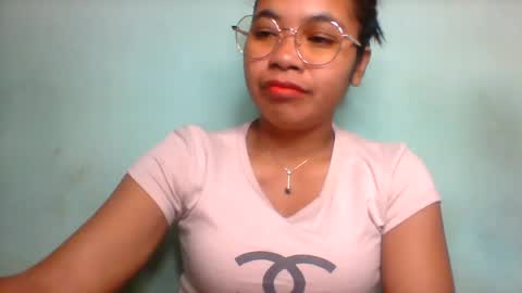 Snapshot of rinah856024 chatting on July 28, 3:32 pm rinah856024 online show from July 28, 3:32 pm