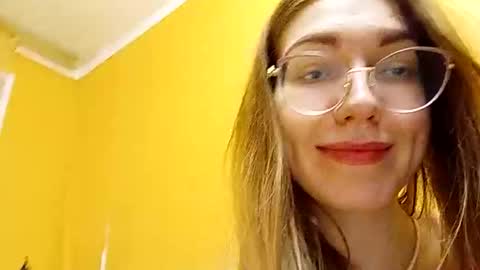 Snapshot of rinettawilss chatting on December 30, 3:47 am RinettaWilss online show from December 30, 3:47 am