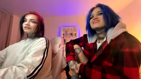 Snapshot of ripper_66 chatting on December 1, 5:57 pm   DianaBrite            fansl y online show from December 1, 5:57 pm
