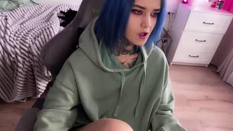 Snapshot of ripper_66 chatting on March 10, 12:37 pm   DianaBrite            fansl y online show from March 10, 12:37 pm