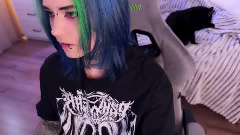 Snapshot of ripper_66 chatting on October 15, 1:11 pm   DianaBrite            fansl y online show from October 15, 1:11 pm