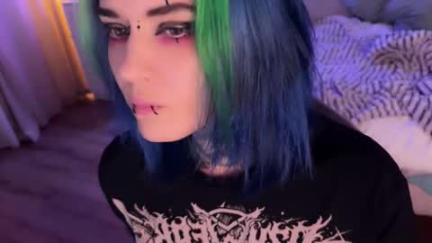 Snapshot of ripper_66 chatting on October 16, 5:25 pm   DianaBrite            fansl y online show from October 16, 5:25 pm
