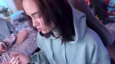   DianaBrite            fansl y online show from November 1, 1:24 pm