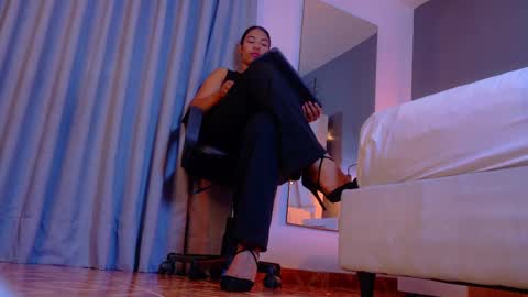 RIRI  online show from March 26, 8:14 pm