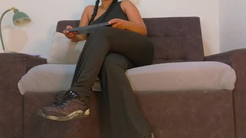 Snapshot of ririibrunette__ chatting on June 5, 7:41 pm RIRI online show from June 5, 7:41 pm
