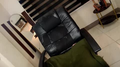 riri online show from February 26, 9:05 pm