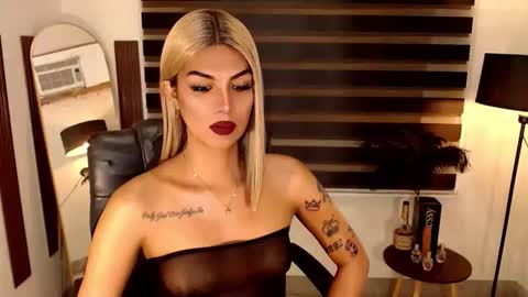 riri online show from October 10, 4:44 am