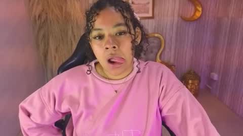 Snapshot of risada_temptation_s chatting on September 28, 12:54 pm Risada online show from September 28, 12:54 pm