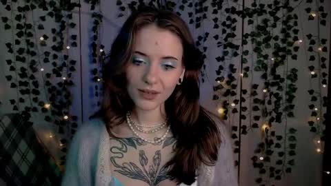 Snapshot of risha_laass chatting on May 24, 8:03 pm risha_laass online show from May 24, 8:03 pm