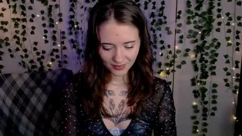 Snapshot of risha_laass chatting on June 3, 8:47 pm risha_laass online show from June 3, 8:47 pm