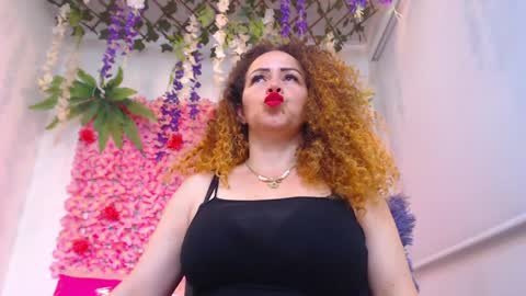 Risitos De Oro online show from May 10, 3:06 pm