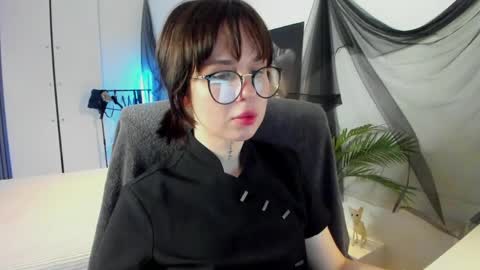 Snapshot of risosweet chatting on June 2, 8:44 pm Alice online show from June 2, 8:44 pm