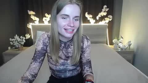 Snapshot of ritakiskis chatting on May 2, 8:03 pm ritakiskis online show from May 2, 8:03 pm