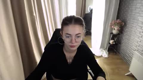 ritaneer online show from September 10, 8:03 am