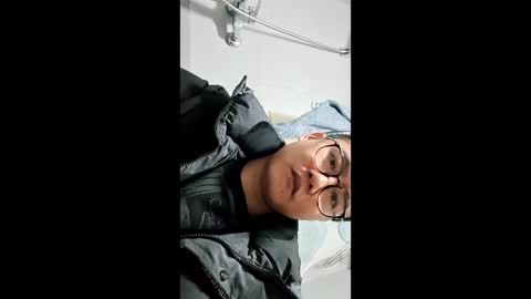 Snapshot of riuto10244 chatting on March 1, 9:22 am riuto10244 online show from March 1, 9:22 am