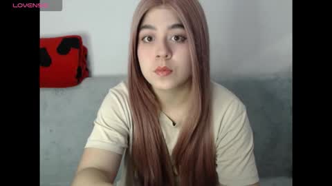 PeachSalinger online show from November 21, 11:20 am