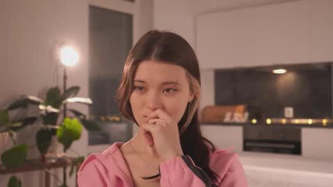 Snapshot of rivagosnell chatting on February 4, 4:24 pm Akemi online show from February 4, 4:24 pm