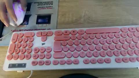 Snapshot of rivaxox1 chatting on April 14, 12:16 am rivaxox1 online show from April 14, 12:16 am