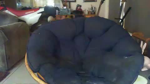 Snapshot of riverratggg chatting on June 3, 8:50 am riveratggg online show from June 3, 8:50 am