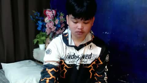 Snapshot of rnl_cum chatting on March 27, 6:18 pm RICH MY GOAL online show from March 27, 6:18 pm