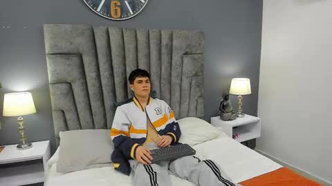 Roan Birkin online show from February 24, 7:41 pm