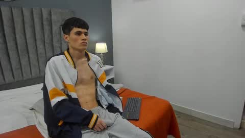 Roan Birkin online show from February 24, 10:47 pm