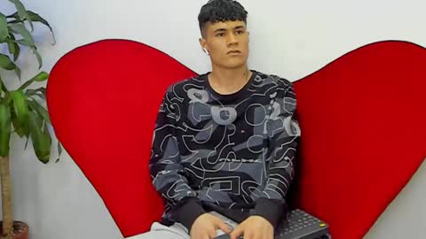 Roan Birkin online show from March 9, 7:26 pm