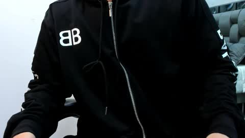 Roan Birkin online show from December 4, 7:11 pm