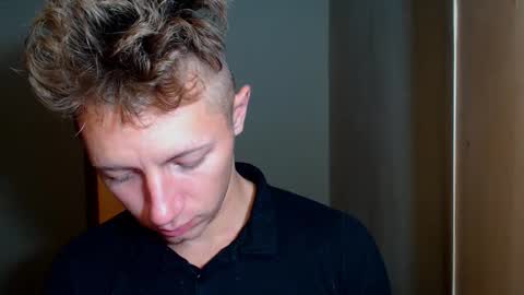 RoastingCorn online show from December 4, 3:05 am