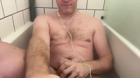 Snapshot of robbiesmith1986891 chatting on December 30, 3:36 am Rob online show from December 30, 3:36 am