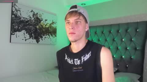 Robbin online show from April 16, 4:46 am