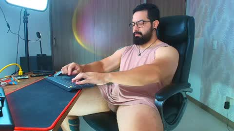 Snapshot of robby_k chatting on May 9, 1:55 am Robby online show from May 9, 1:55 am