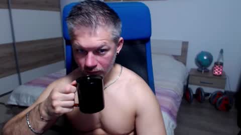 robbyshawz online show from November 17, 5:13 am