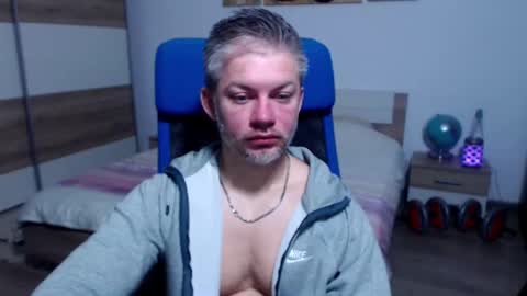 robbyshawz online show from November 25, 6:13 am