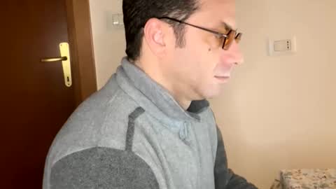 roberpierre_ho online show from February 22, 5:40 am